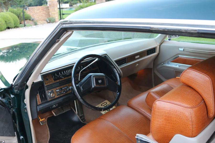 Интерьер Cadillac DeVille 9-passenger Station Wagon by WISCO (B9114767) 1969 года  (фото 65 из 147)
